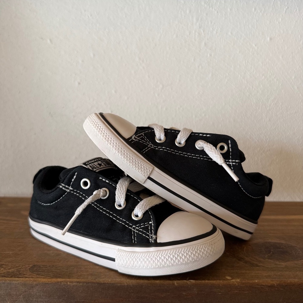Converse Chuck Taylor All Star Sneakers Toddler Size 9 Black White Low Top